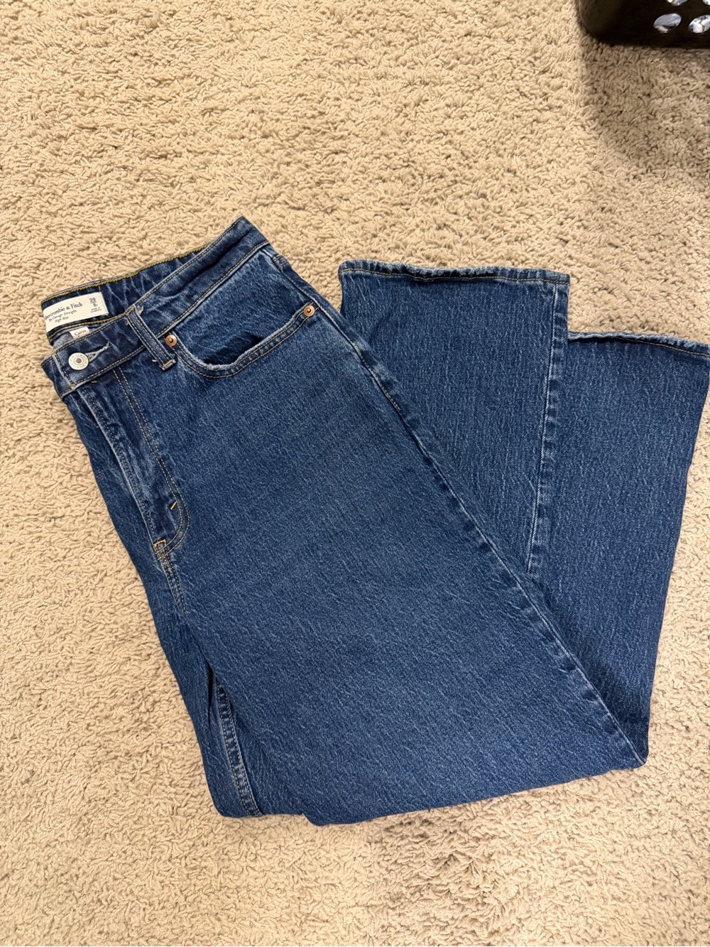 Abercrombie & Fitch Vintage Straight High Rise Curve Love Jeans